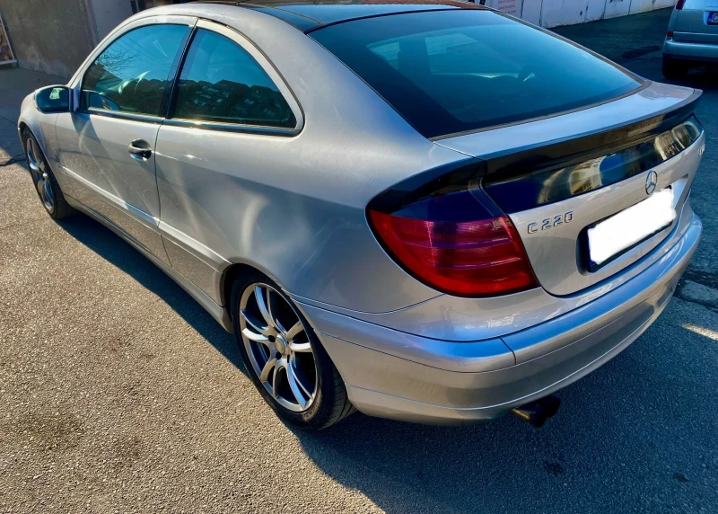 Mercedes-Benz C 220, снимка 4 - Автомобили и джипове - 49118256