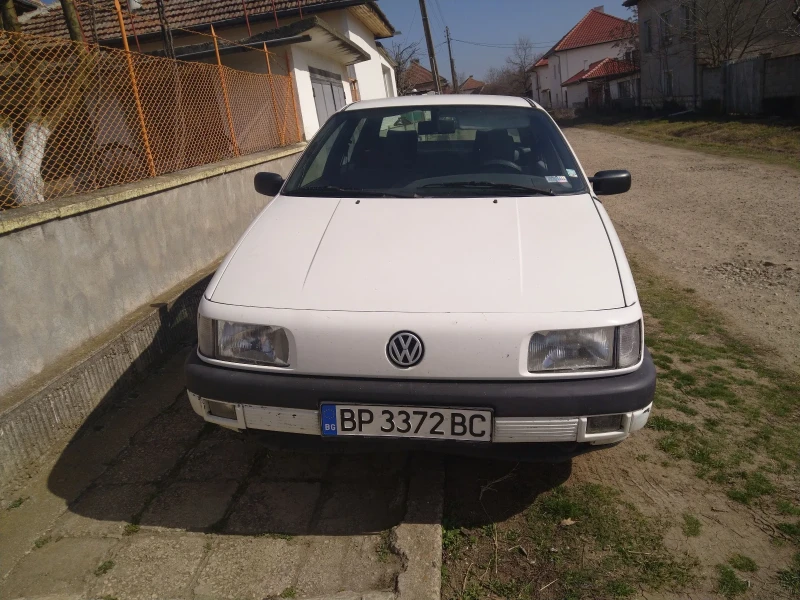 VW Passat, снимка 1 - Автомобили и джипове - 49429511