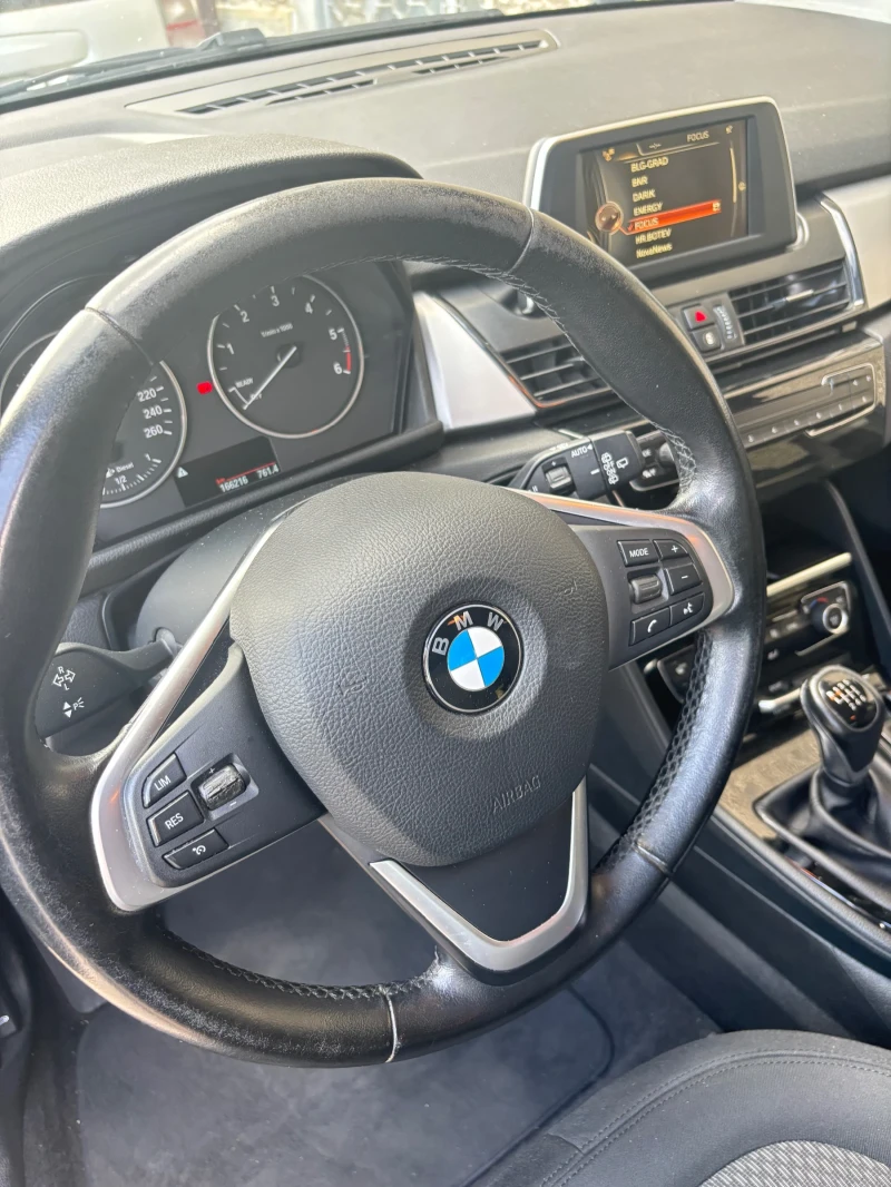 BMW 218 Active Tourer, снимка 8 - Автомобили и джипове - 50984320