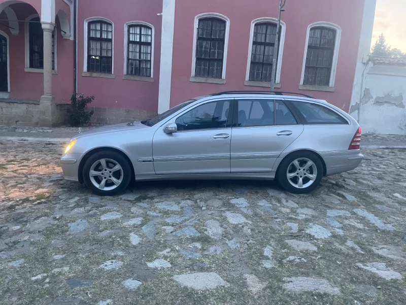 Mercedes-Benz C 220 2.2CDI FACELIFT AVANGARD, снимка 2 - Автомобили и джипове - 51827184