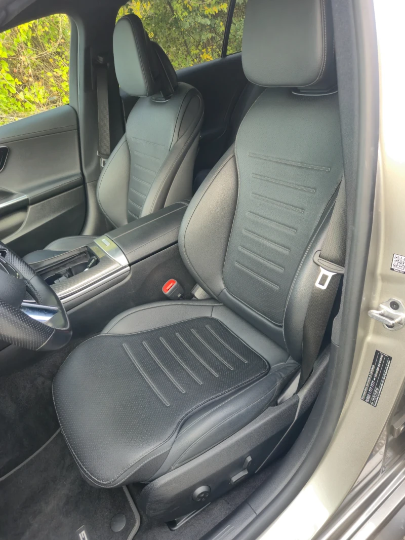 Mercedes-Benz C 220 C300D/AMG/22г, снимка 11 - Автомобили и джипове - 52252212