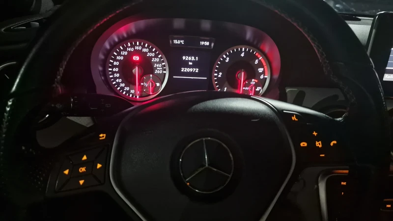 Mercedes-Benz A 180, снимка 11 - Автомобили и джипове - 52518268