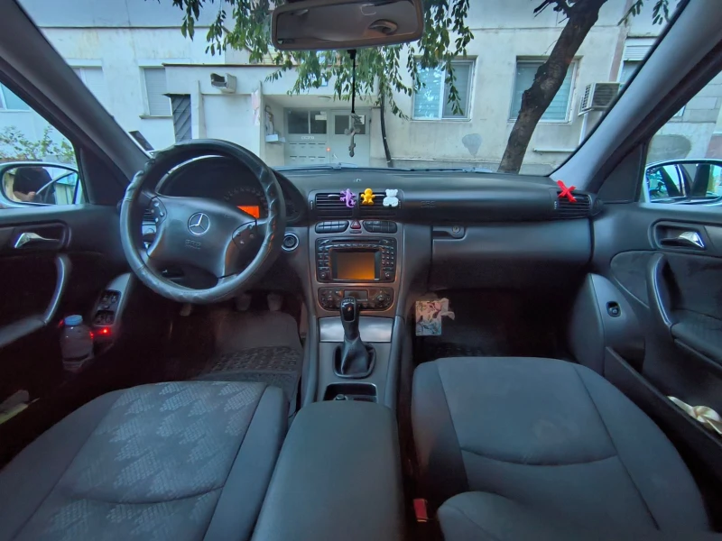 Mercedes-Benz C 180 Kompressor Avantgarde, снимка 5 - Автомобили и джипове - 52362136