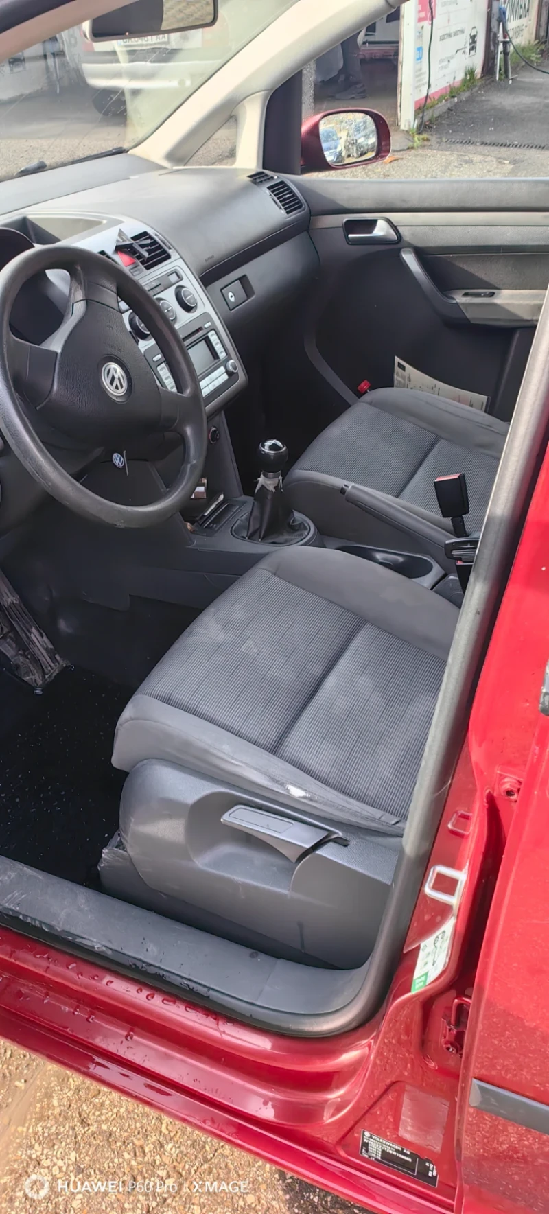 VW Touran Фабричен метан, снимка 10 - Автомобили и джипове - 52630025