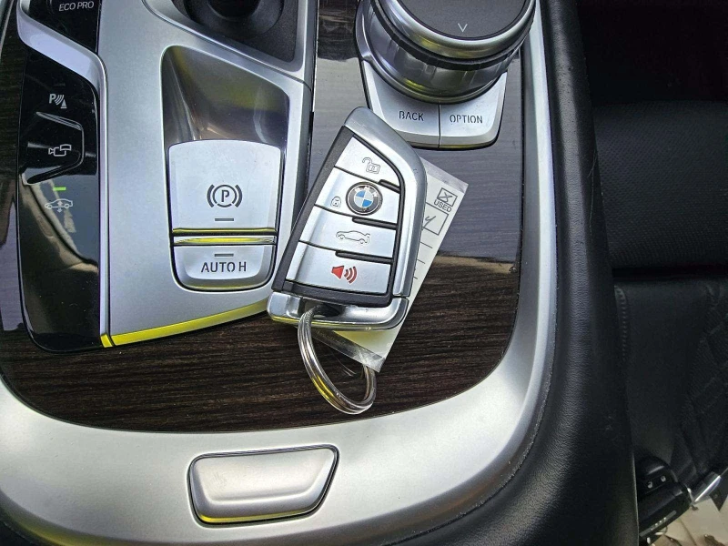 BMW 740, снимка 9 - Автомобили и джипове - 53058522