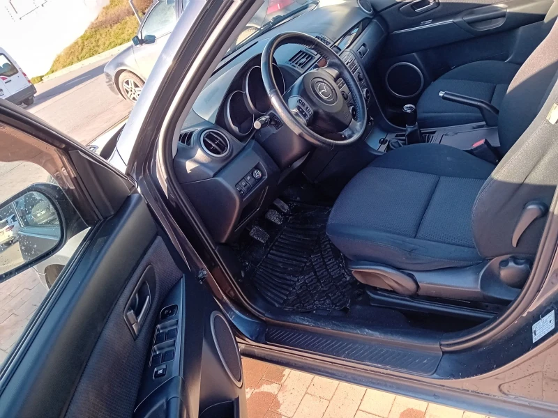 Mazda 3 1.6i Газ.инжекцион ТОP, снимка 6 - Автомобили и джипове - 53395260