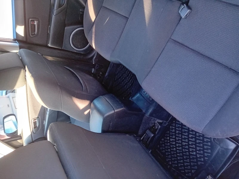 Mazda 3 1.6i Газ.инжекцион ТОP, снимка 5 - Автомобили и джипове - 53395260