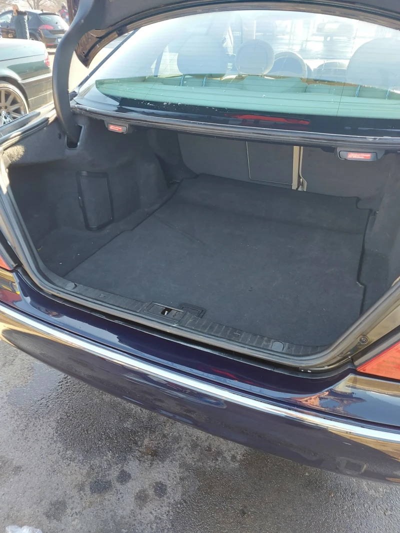 Mercedes-Benz E 220, снимка 9 - Автомобили и джипове - 53475599