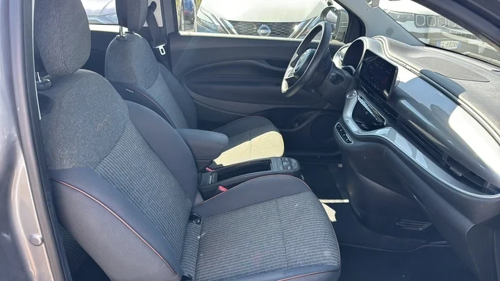 Fiat 500e 42kWh KeylessGo Klima , снимка 5 - Автомобили и джипове - 56323874