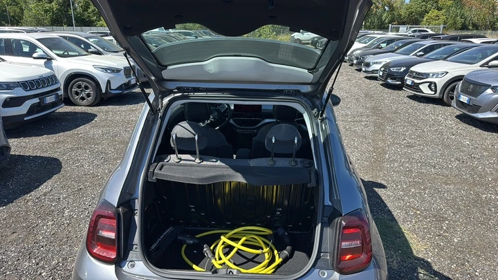 Fiat 500e 42kWh KeylessGo Klima , снимка 10 - Автомобили и джипове - 56323874