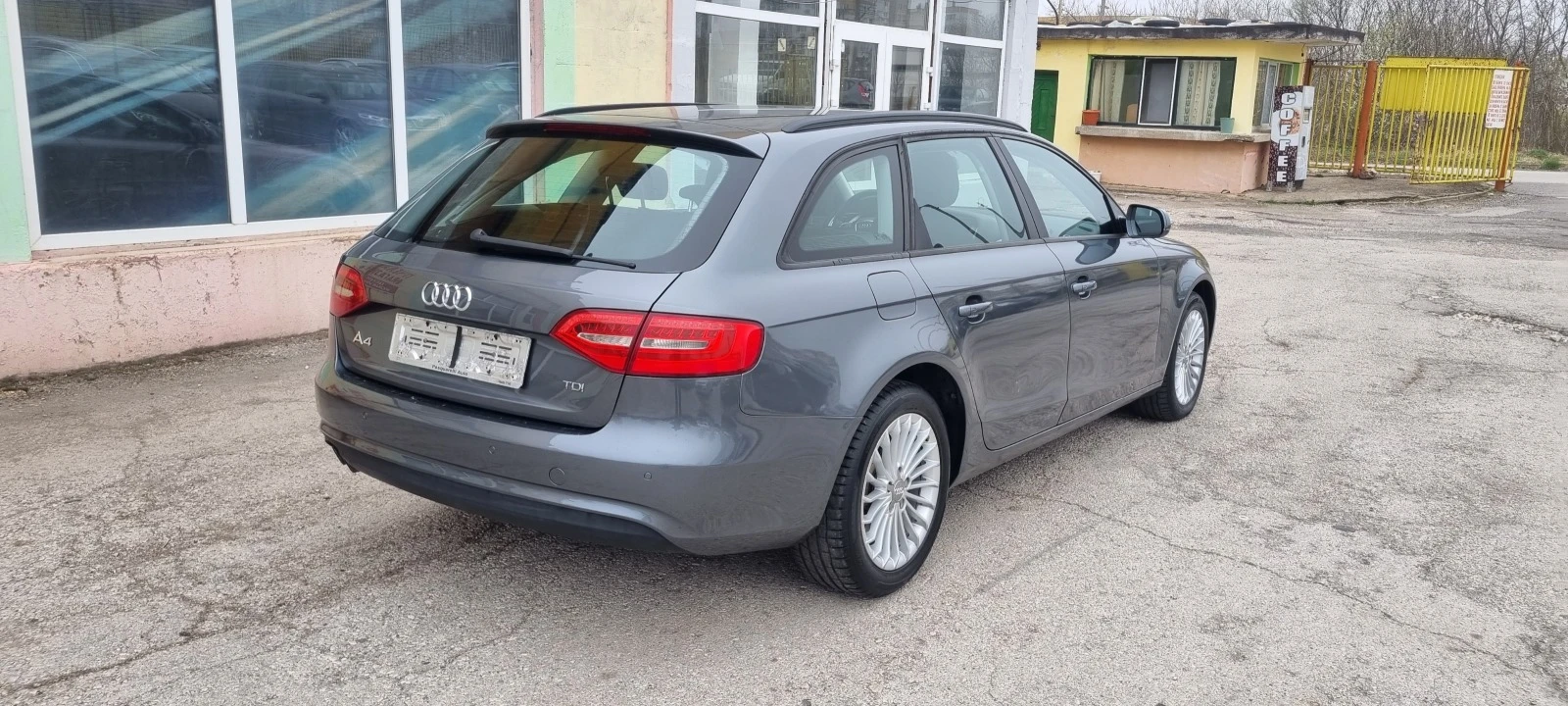 Audi A4 2.0 TDI АВТОМАТ ITALY - изображение 9