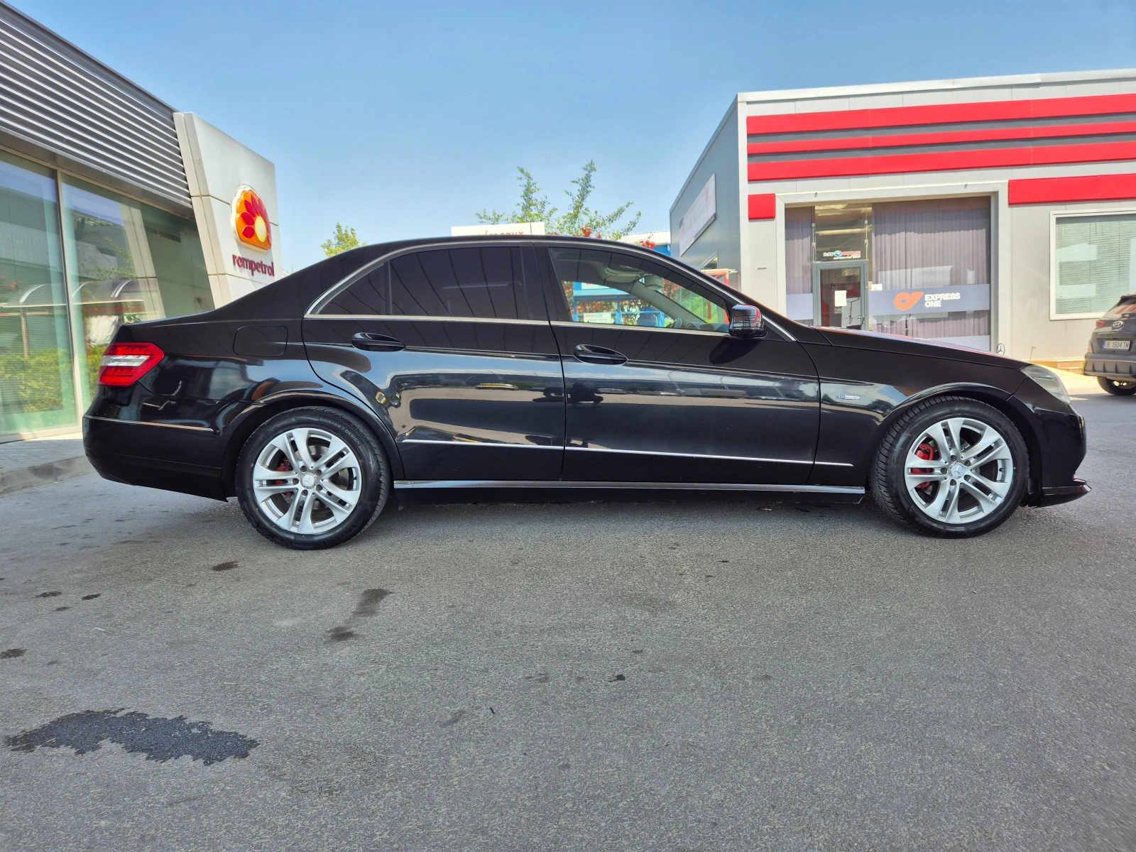 Mercedes-Benz E 220 E200 CDI AVANTGARDE AMG BLUE EFFlClENCY - изображение 4