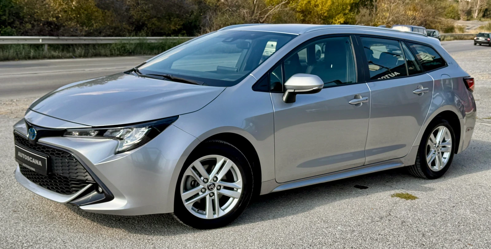Toyota Corolla Гаранционна / 114000km - изображение 2