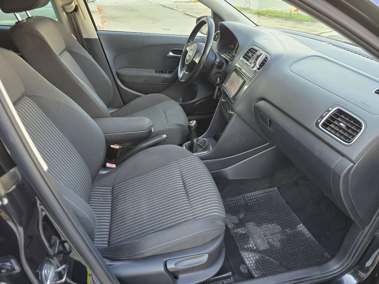 VW Polo 1.6TDI 90к.с  климатроник  - изображение 10