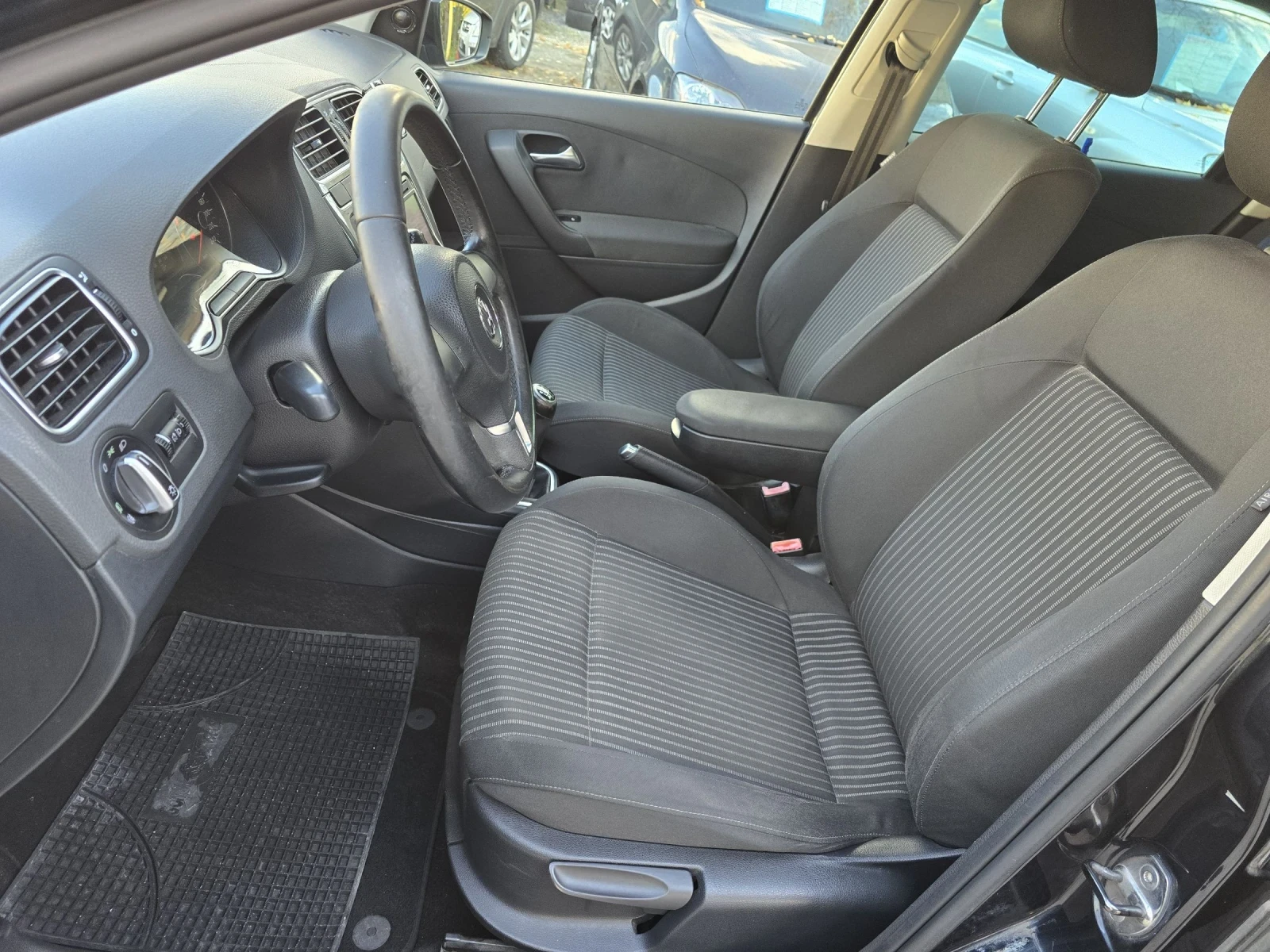 VW Polo 1.6TDI 90к.с  климатроник  - изображение 7