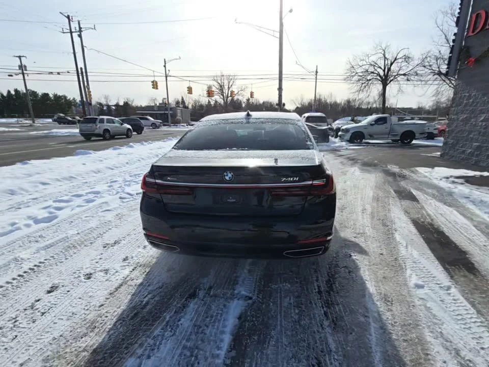 BMW 740  - изображение 4