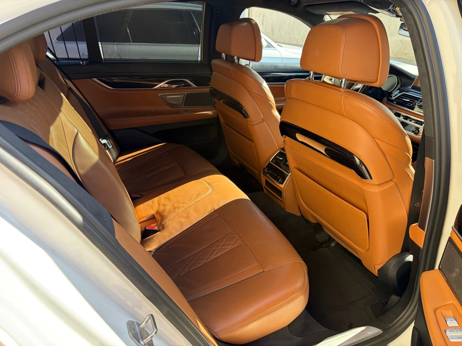 BMW 750 XDRIVE /G11 M Paket, снимка 12 - Автомобили и джипове - 53966196