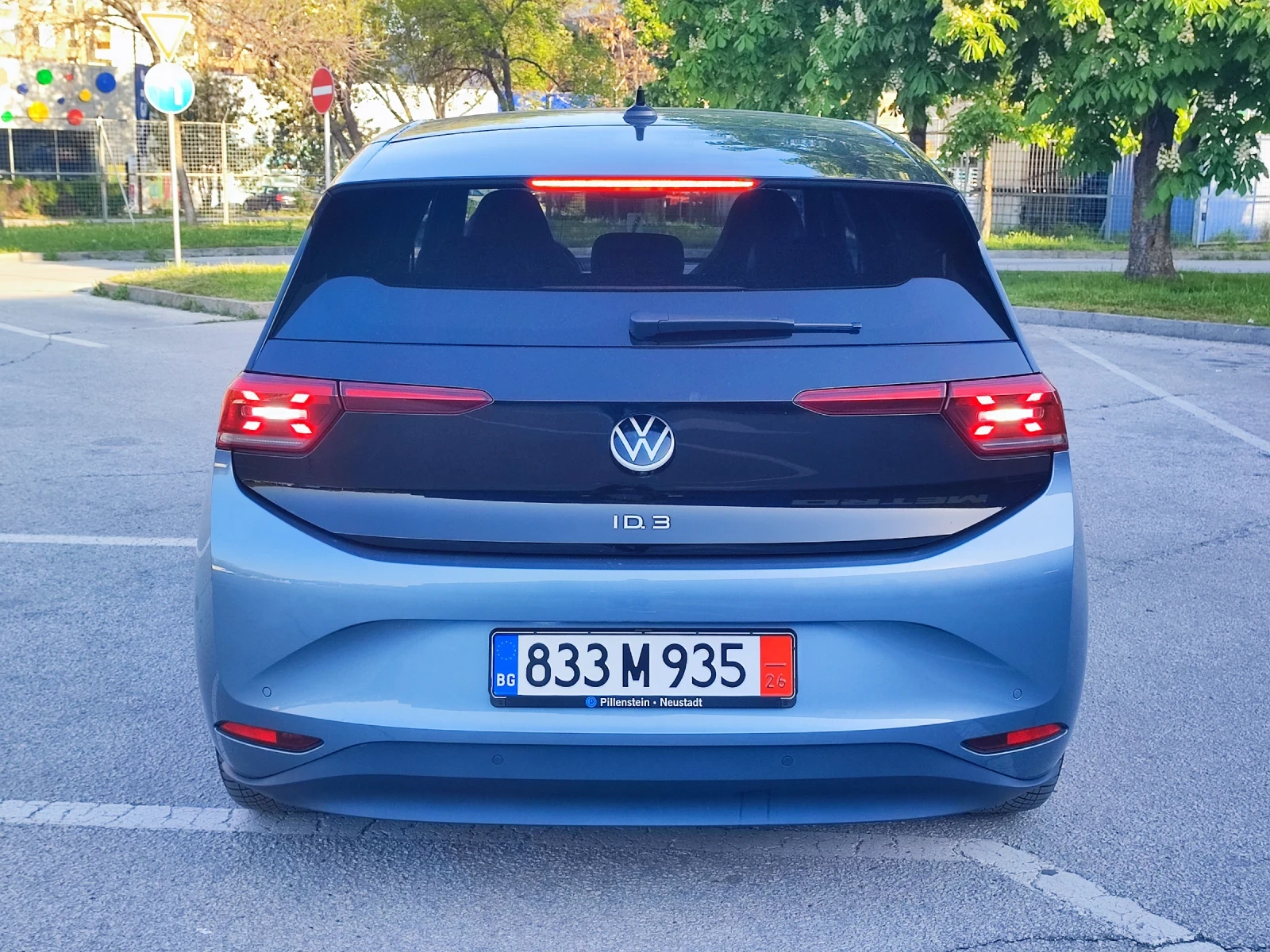 VW ID.3 PRO MAX SPORT/IQ LIGHT/MASSAGE/PANO/HEAD UP/FULL, снимка 3 - Автомобили и джипове - 53966898