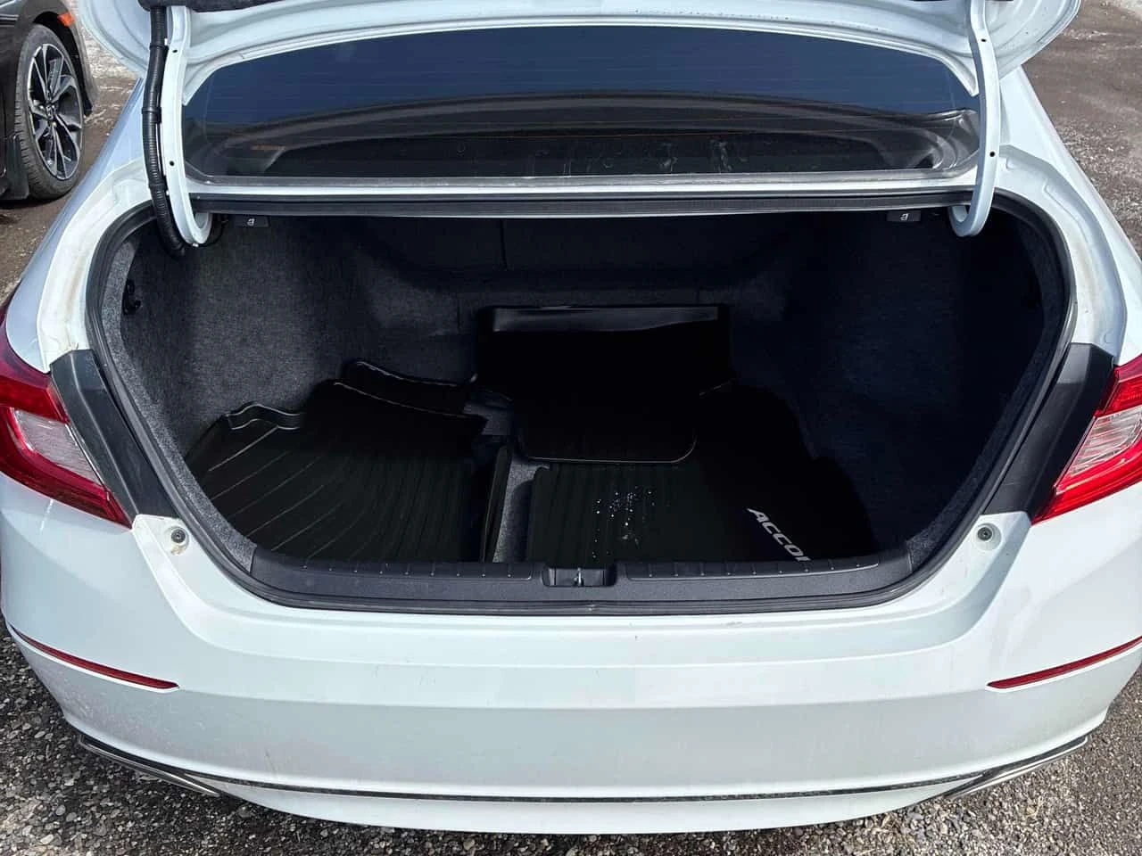 Honda Accord Sport  CARFAX | Mobile.bg � ����������� 12