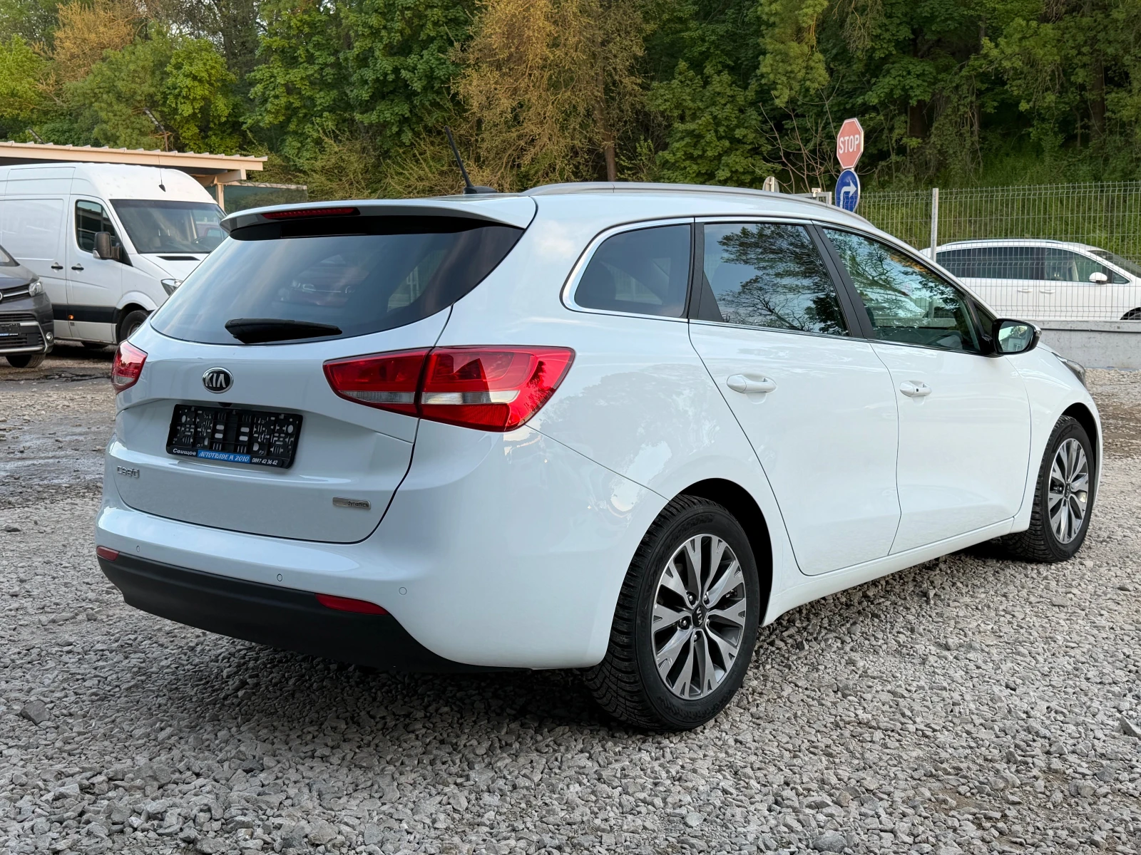 Kia Ceed 1.6CRDI* FACE* FULL* EVRO6 | Mobile.bg � ����������� 4