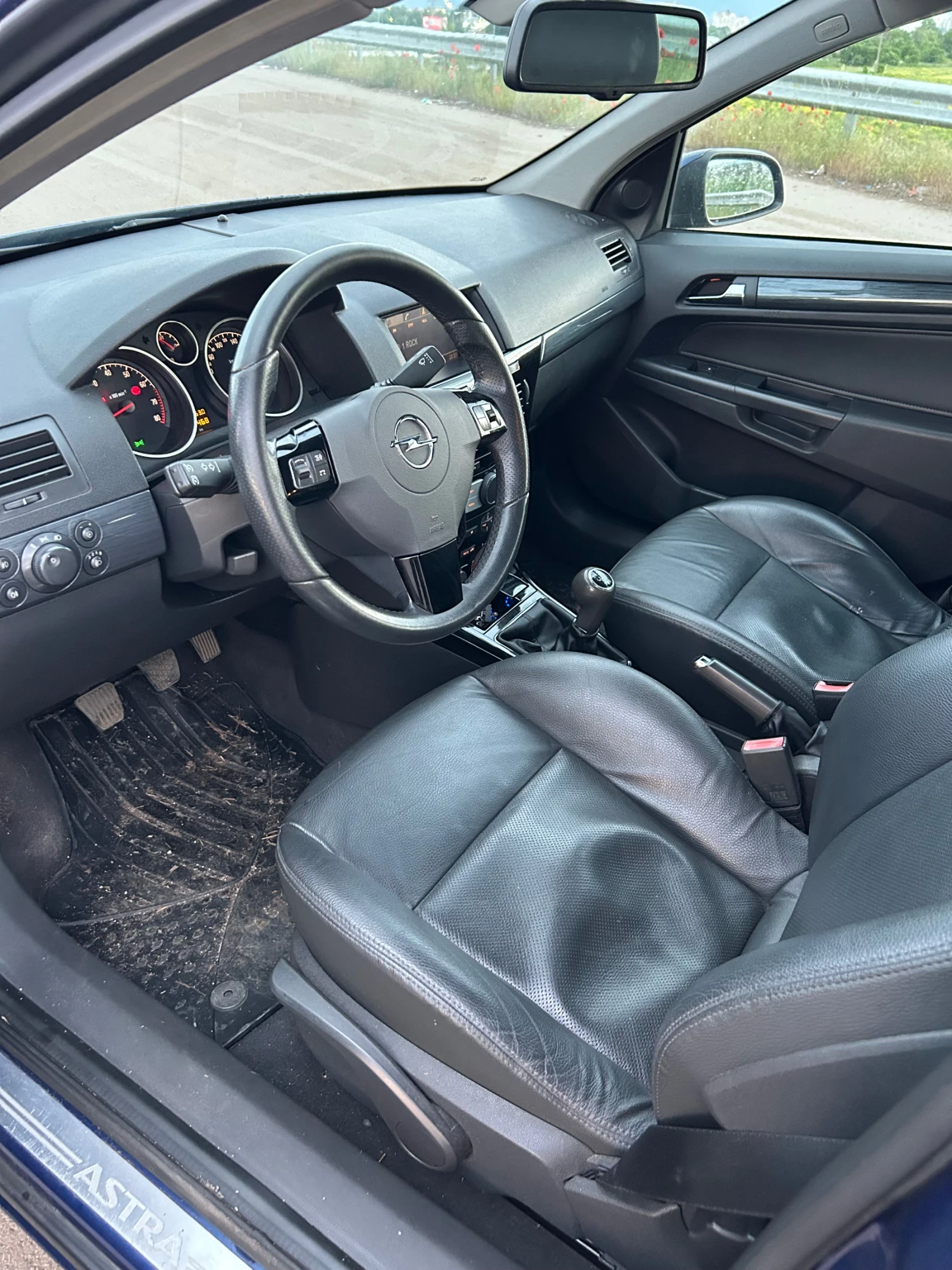 Opel Astra 2.0 турбо, снимка 5 - Автомобили и джипове - 54646591