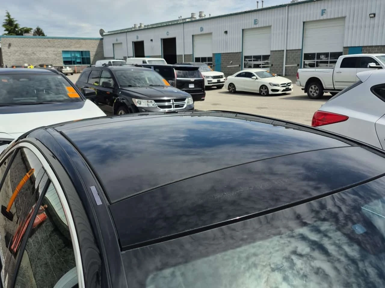 Mercedes-Benz C 300 * АВТОКРЕДИТ БЕЗ ПЪРВОНАЧАЛНА ВНОСКА* , снимка 7 - Автомобили и джипове - 54779784