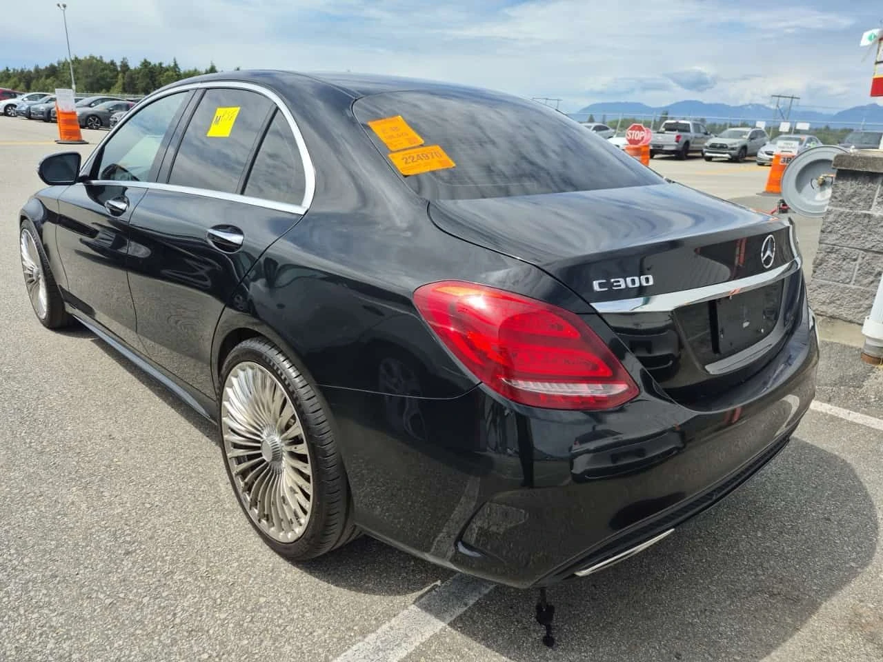 Mercedes-Benz C 300 * АВТОКРЕДИТ БЕЗ ПЪРВОНАЧАЛНА ВНОСКА* , снимка 4 - Автомобили и джипове - 54779784