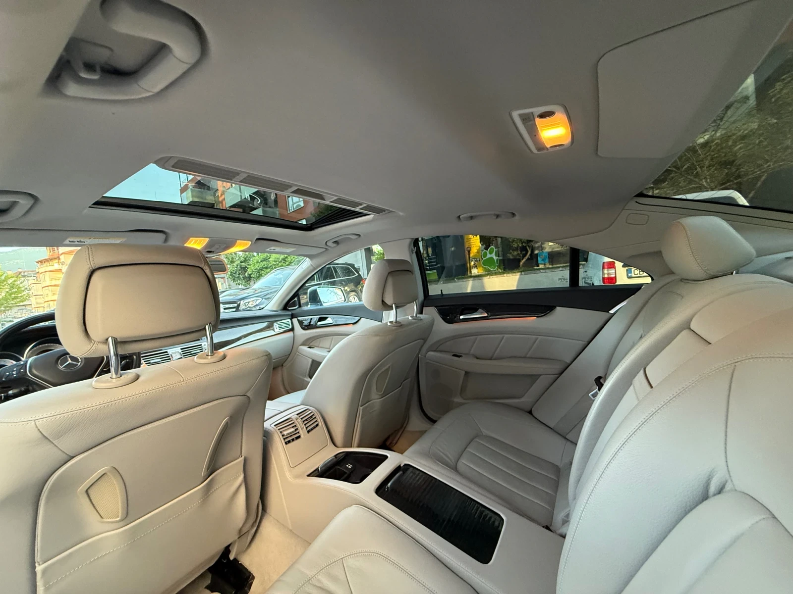 Mercedes-Benz CLS 500 550, снимка 12 - Автомобили и джипове - 54838821
