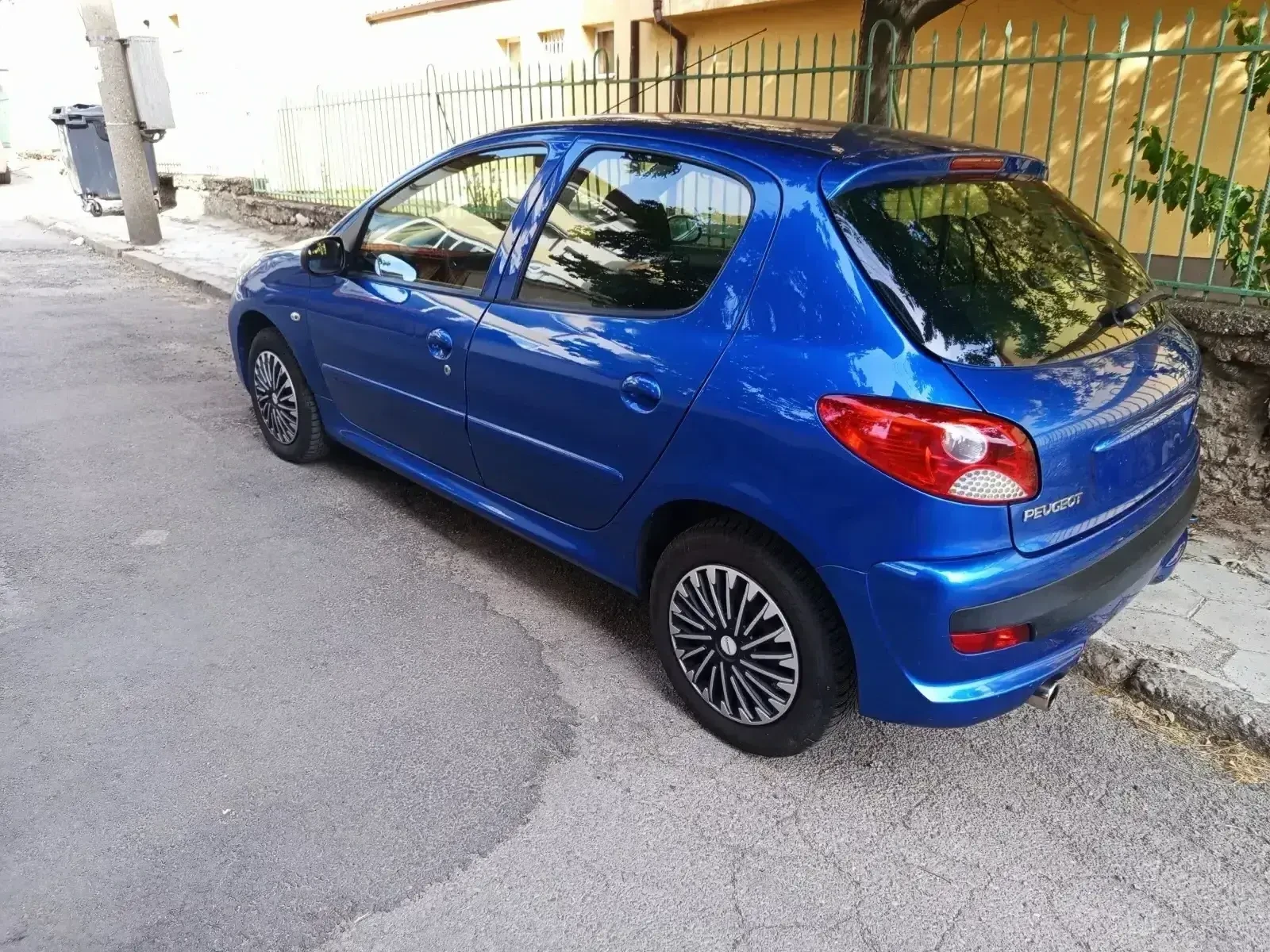 Peugeot 206 Peugeot 206 Plus.1.1, снимка 2 - Автомобили и джипове - 54984545