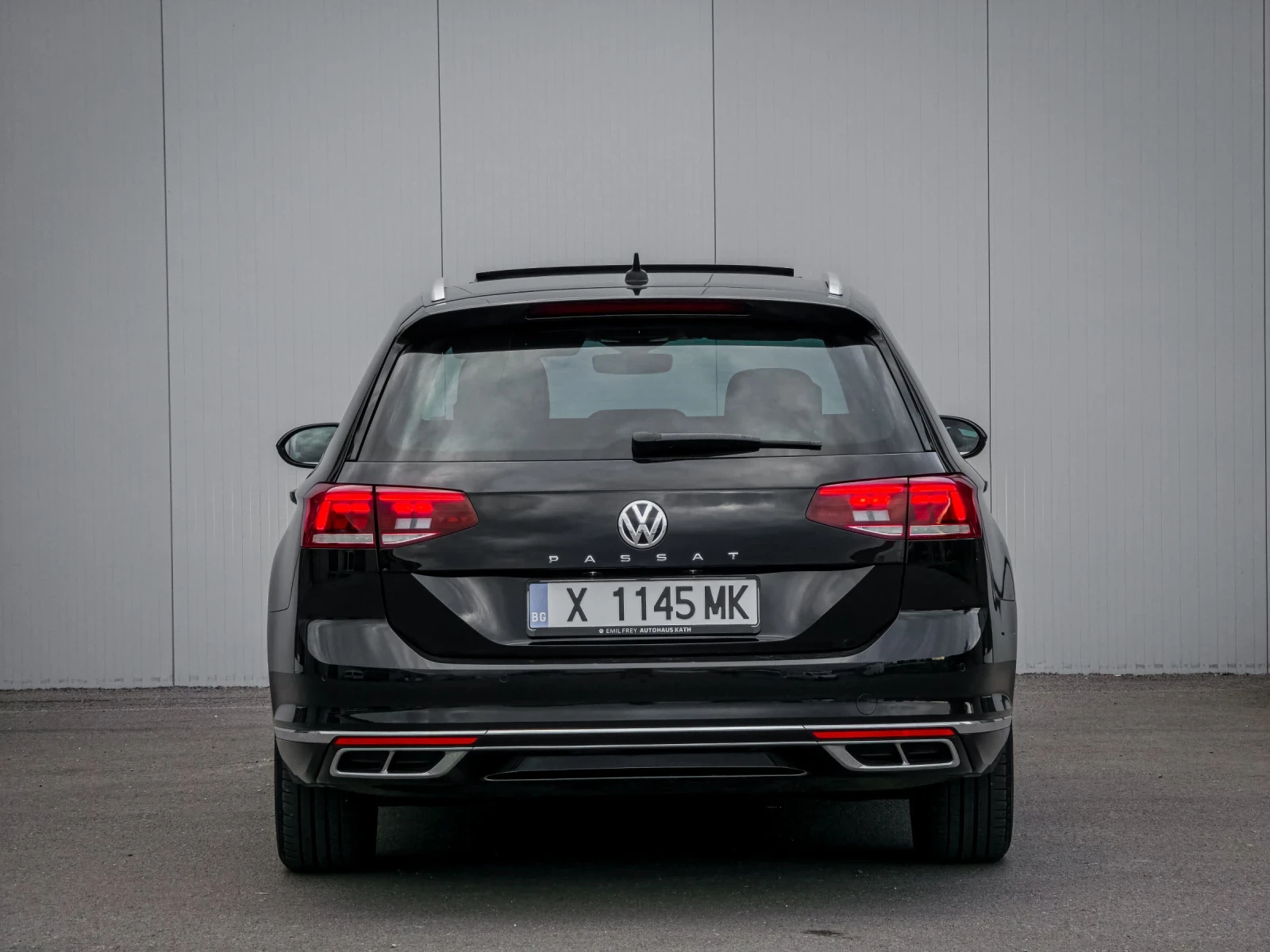 VW Passat R-line, снимка 5 - Автомобили и джипове - 55070957