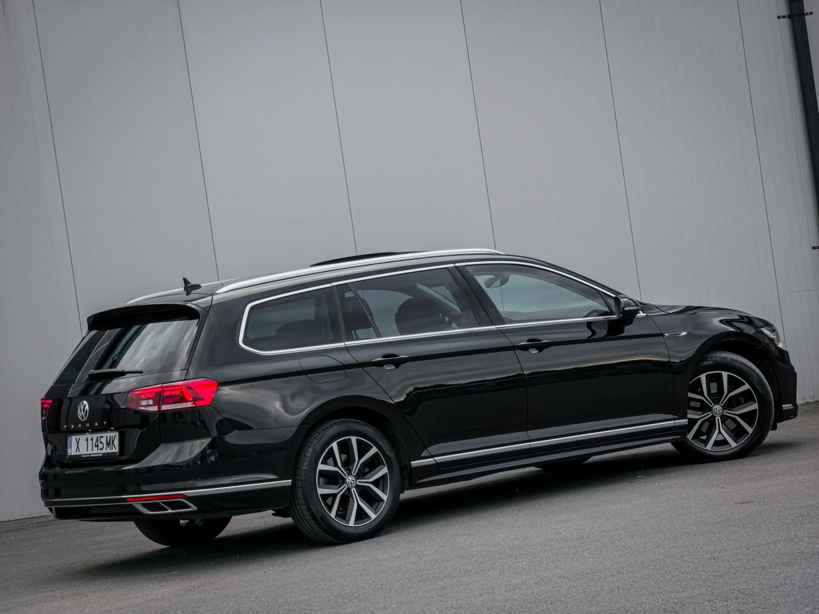 VW Passat R-line, снимка 6 - Автомобили и джипове - 55070957