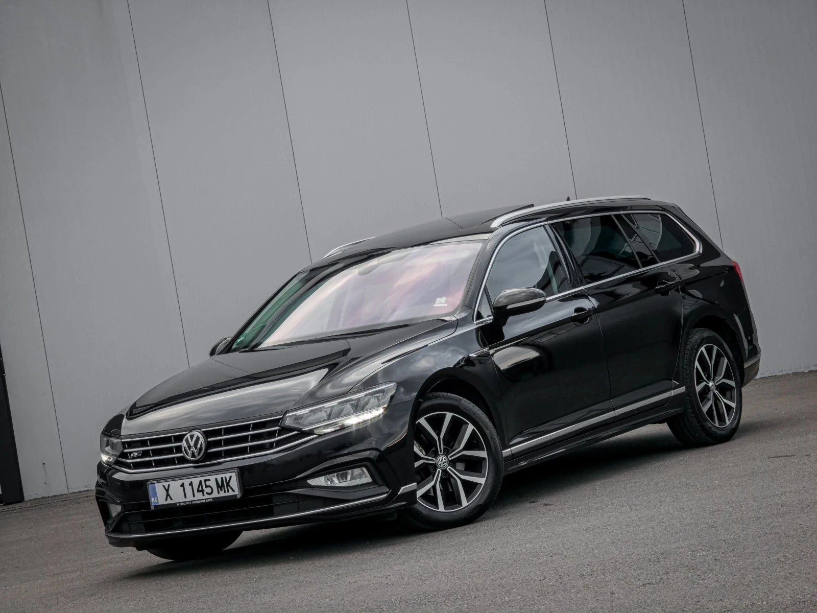 VW Passat R-line