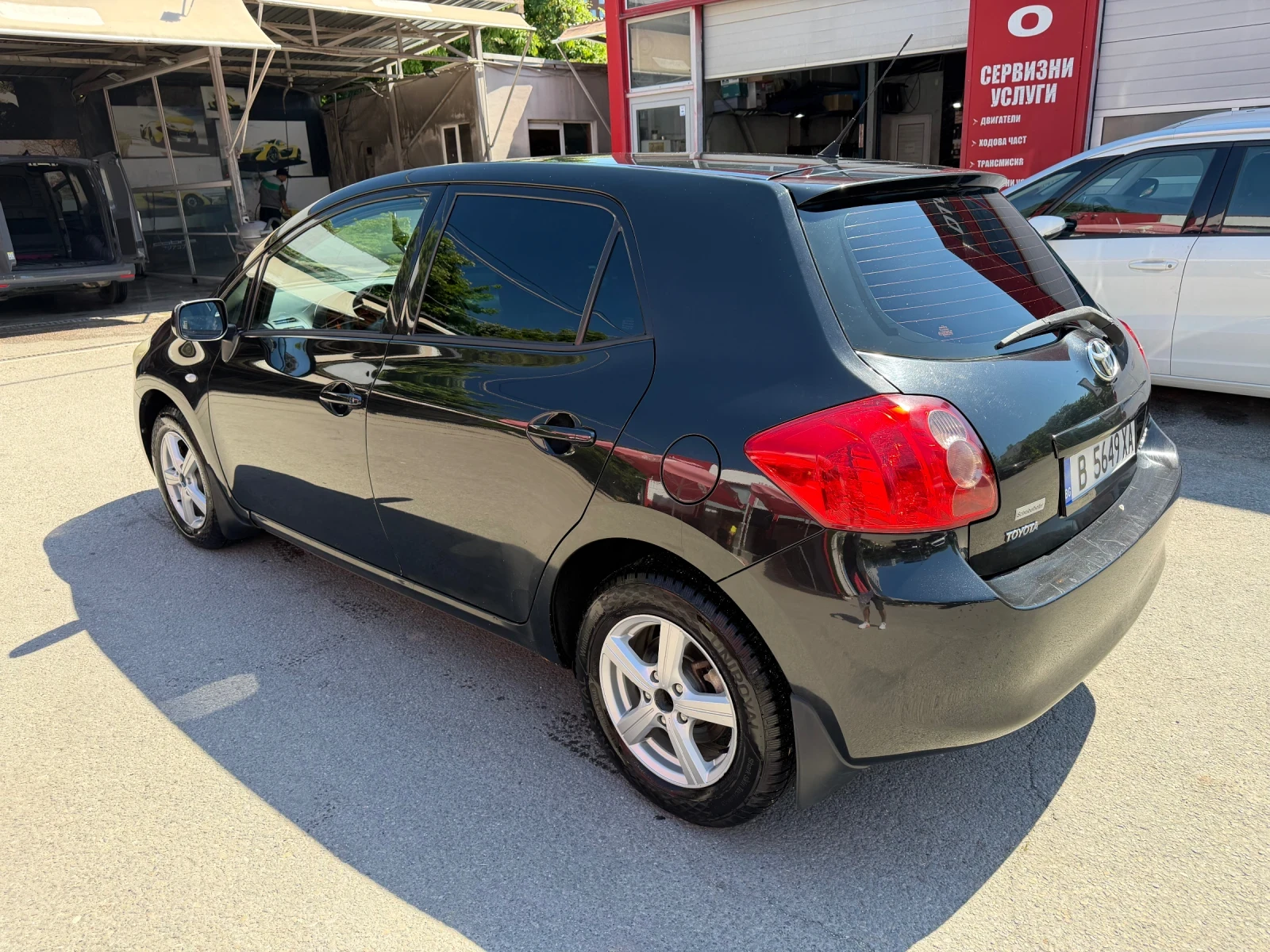 Toyota Auris, снимка 5 - Автомобили и джипове - 55140385