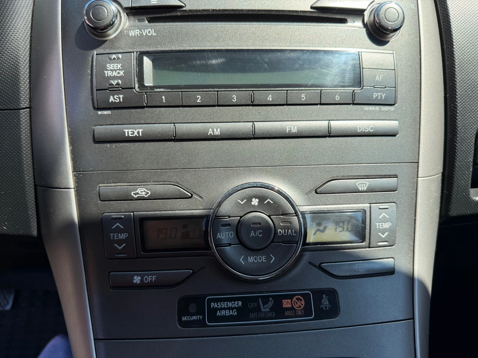 Toyota Auris, снимка 16 - Автомобили и джипове - 55140385