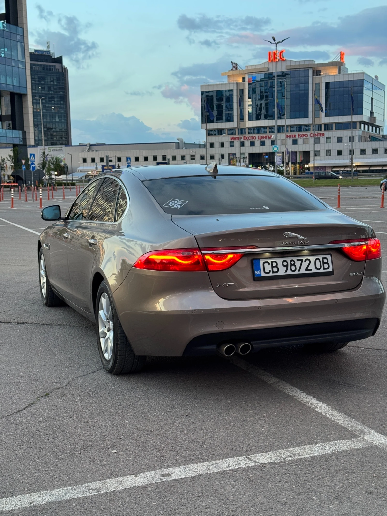 Jaguar Xf 2.0d RWD x260, снимка 2 - Автомобили и джипове - 55157537