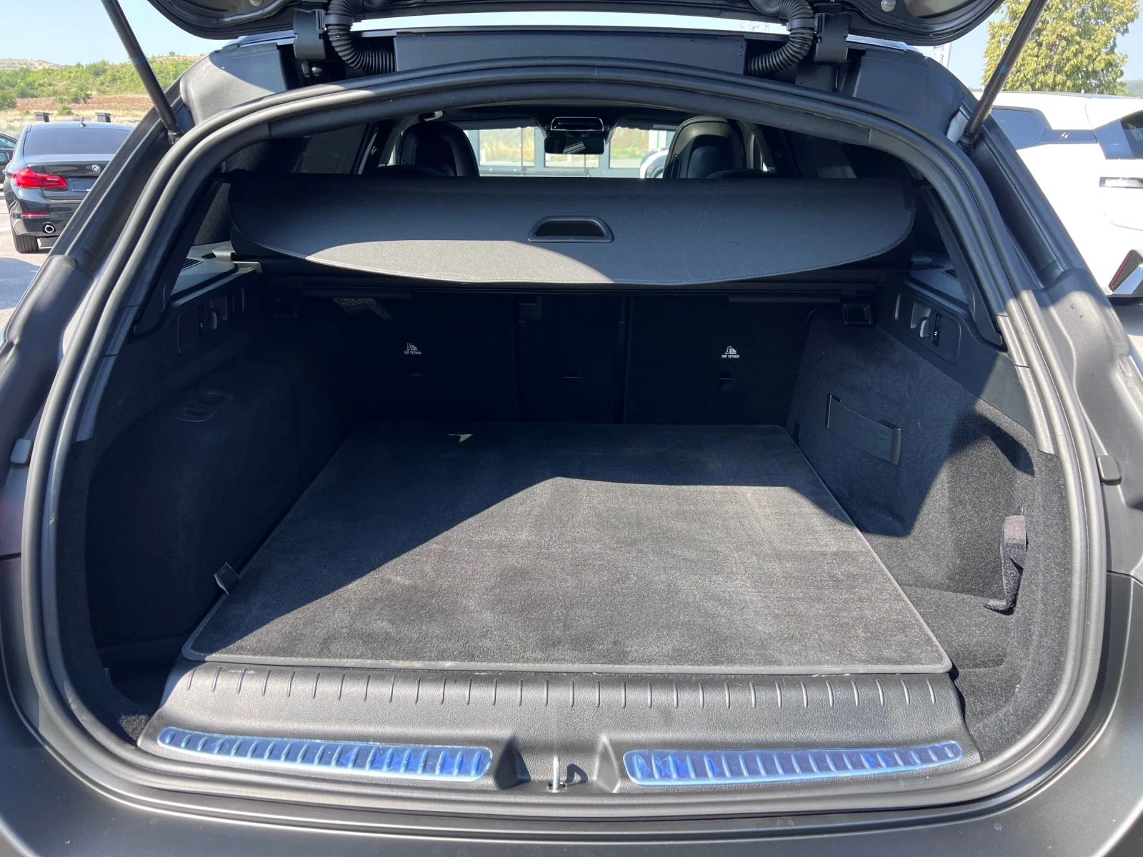 Mercedes-Benz C 300 e* AMG * Full* , снимка 14 - Автомобили и джипове - 55586187
