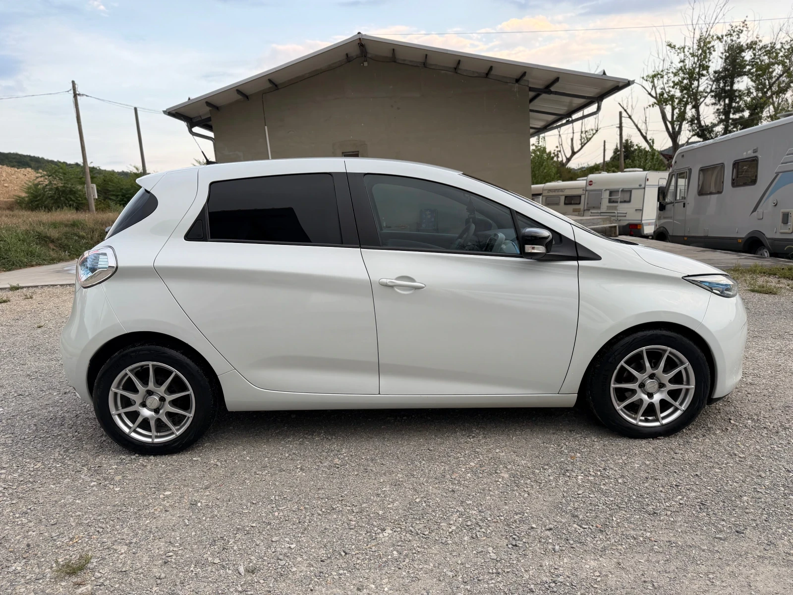 Renault Zoe Zero emissions , снимка 5 - Автомобили и джипове - 56047269