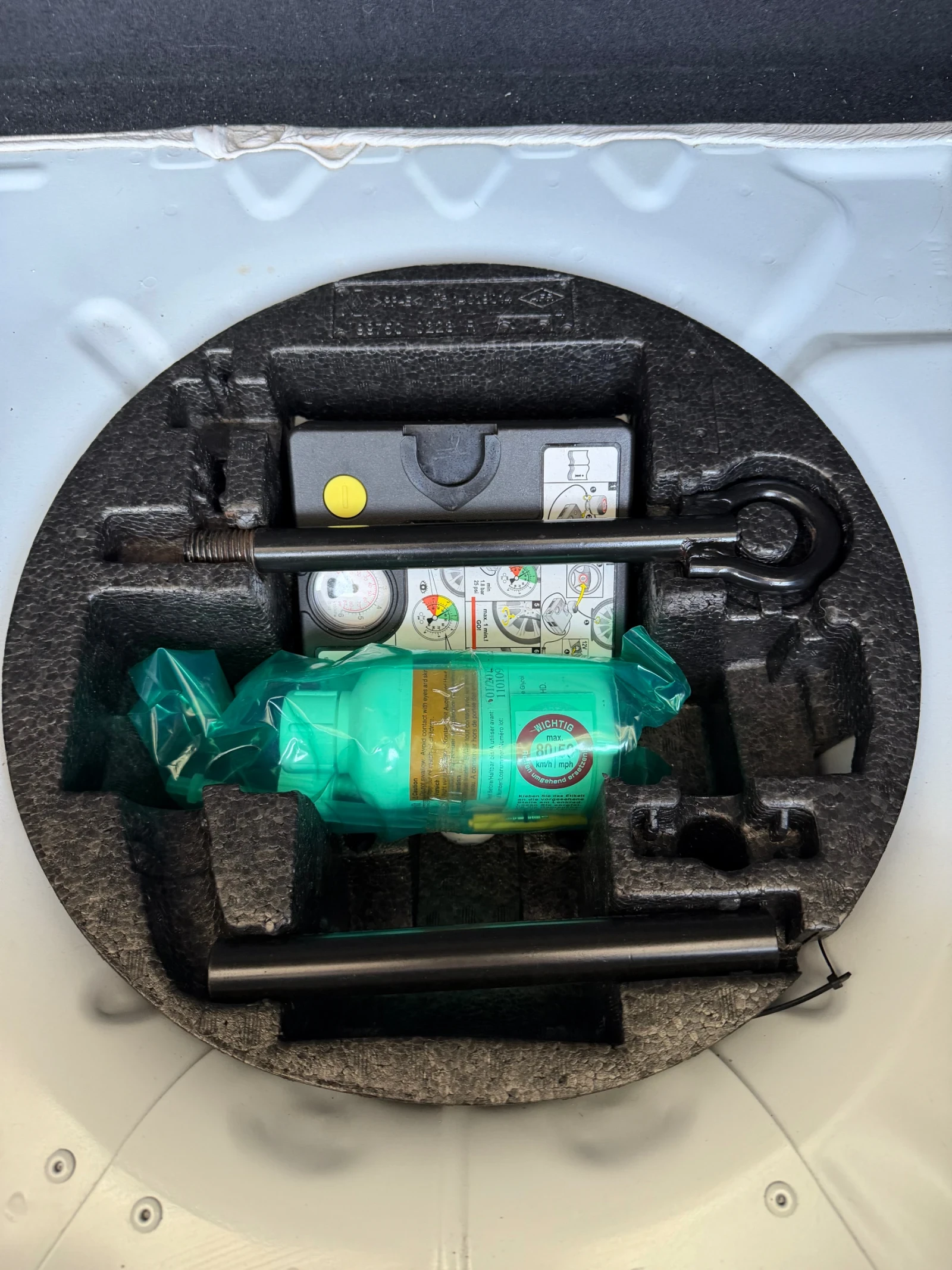 Renault Zoe Zero emissions , снимка 12 - Автомобили и джипове - 56047269