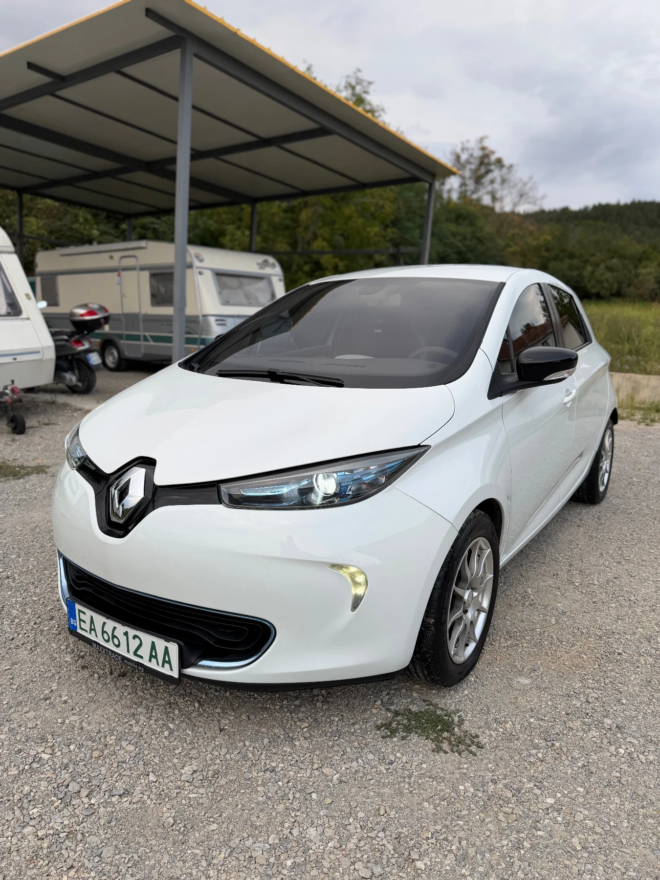 Renault Zoe Zero emissions , снимка 2 - Автомобили и джипове - 56047269