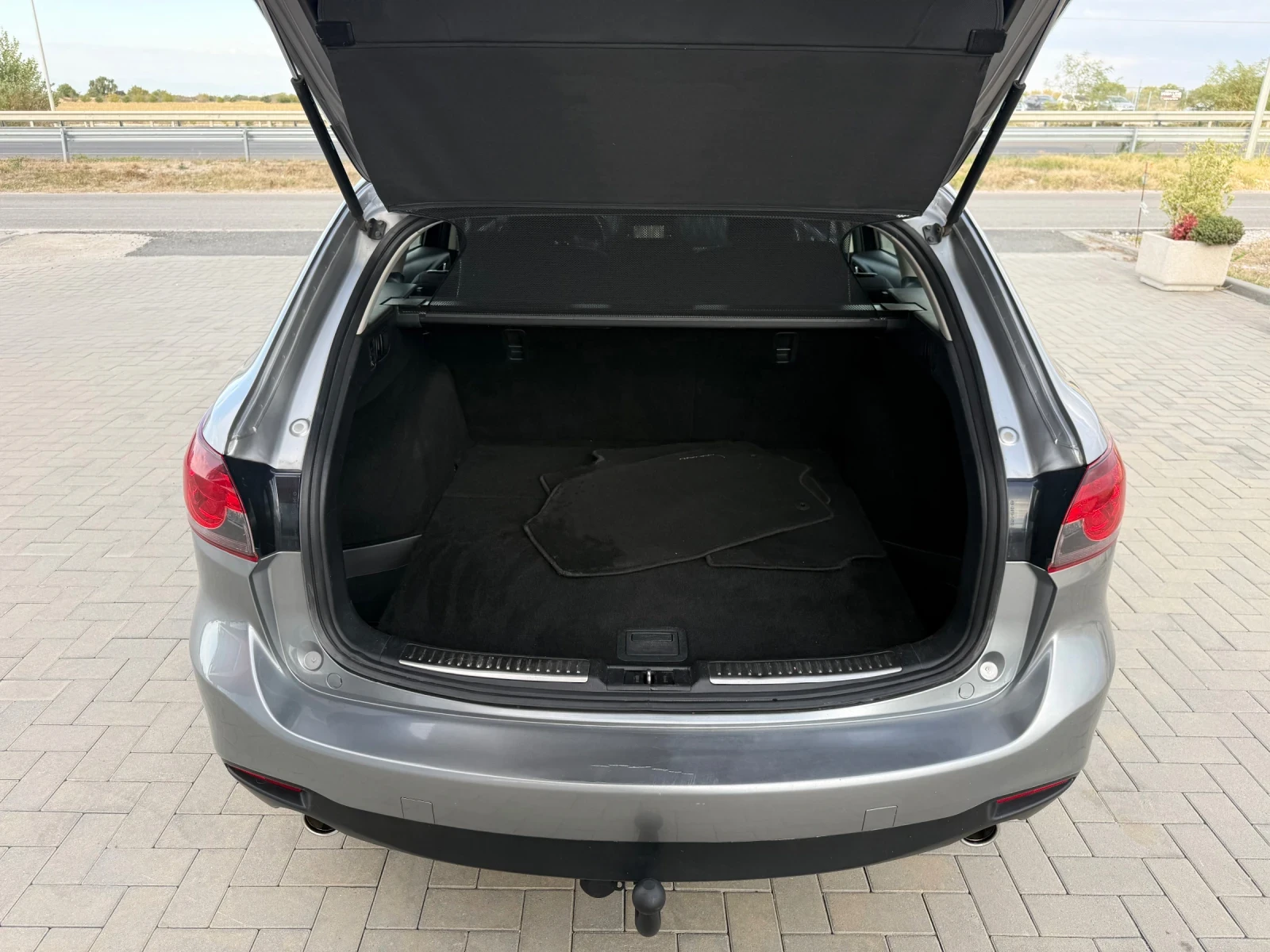 Mazda 6 2.0i SKYACTIV / NAVI / KEYLESS / FULL SERVICE, снимка 14 - Автомобили и джипове - 56316719