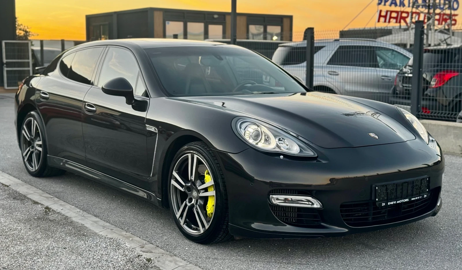 Porsche Panamera TURBO sport chrono 