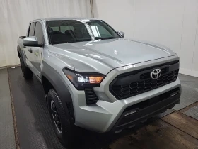 Toyota Tacoma CREW CAB STD BED * * CARFAX * * АВТО КРЕДИТ * * , снимка 3