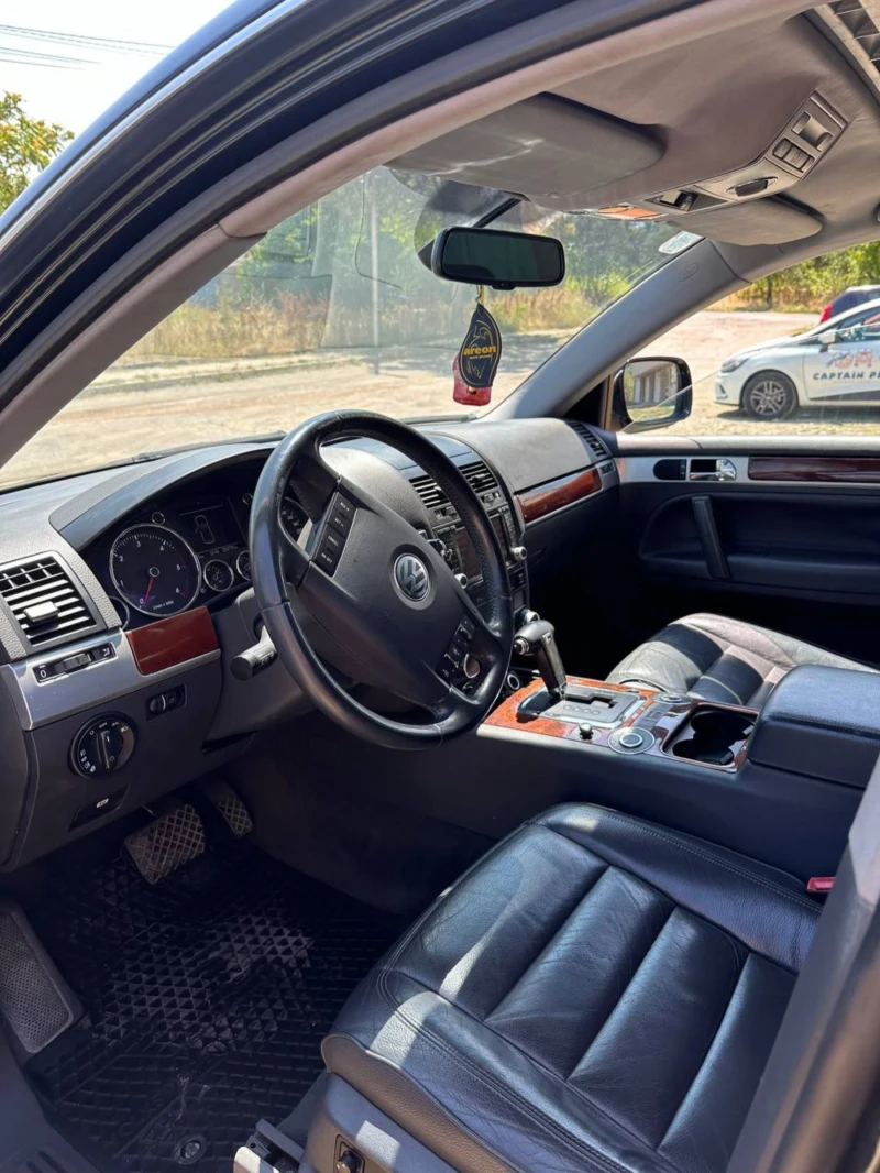 VW Touareg, снимка 9 - Автомобили и джипове - 47902122