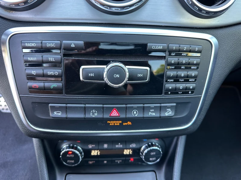 Mercedes-Benz GLA 220 AMG / 4-matic / panorama, снимка 12 - Автомобили и джипове - 51266091