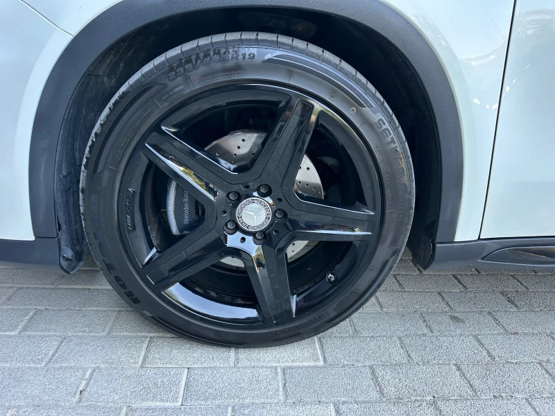 Mercedes-Benz GLA 220 AMG / 4-matic / panorama, снимка 14 - Автомобили и джипове - 51266091