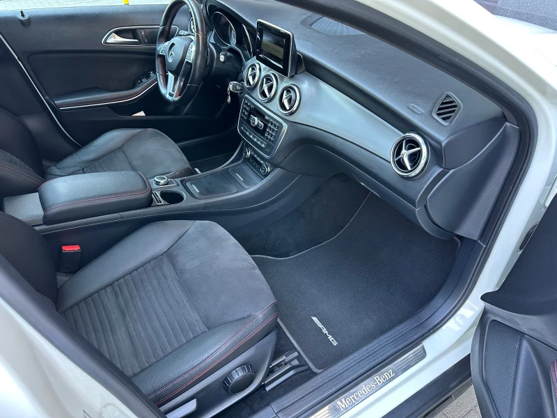 Mercedes-Benz GLA 220 AMG / 4-matic / panorama, снимка 11 - Автомобили и джипове - 51266091