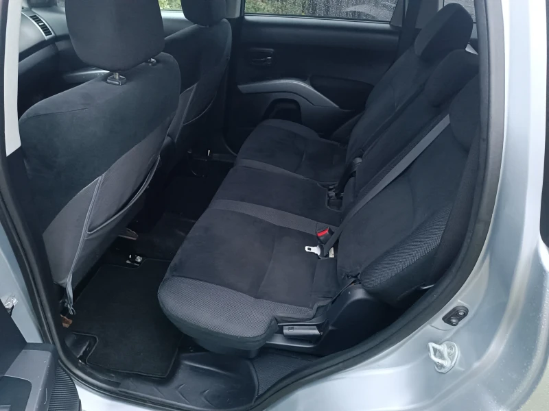 Mitsubishi Outlander, снимка 7 - Автомобили и джипове - 52367789