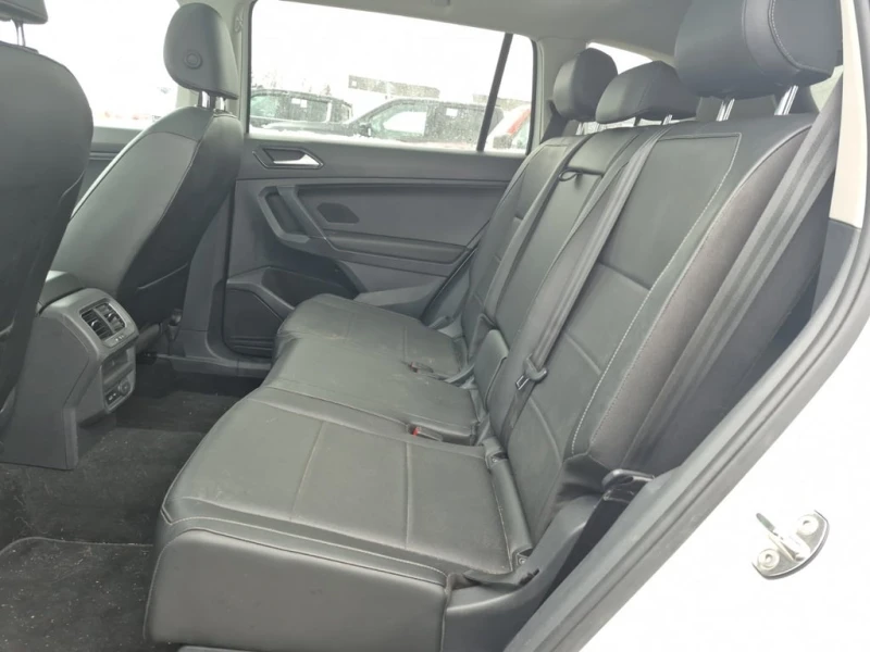 VW Tiguan * Comfortline * CARFAX * ЦЕНА ДО БГ, снимка 9 - Автомобили и джипове - 53249265