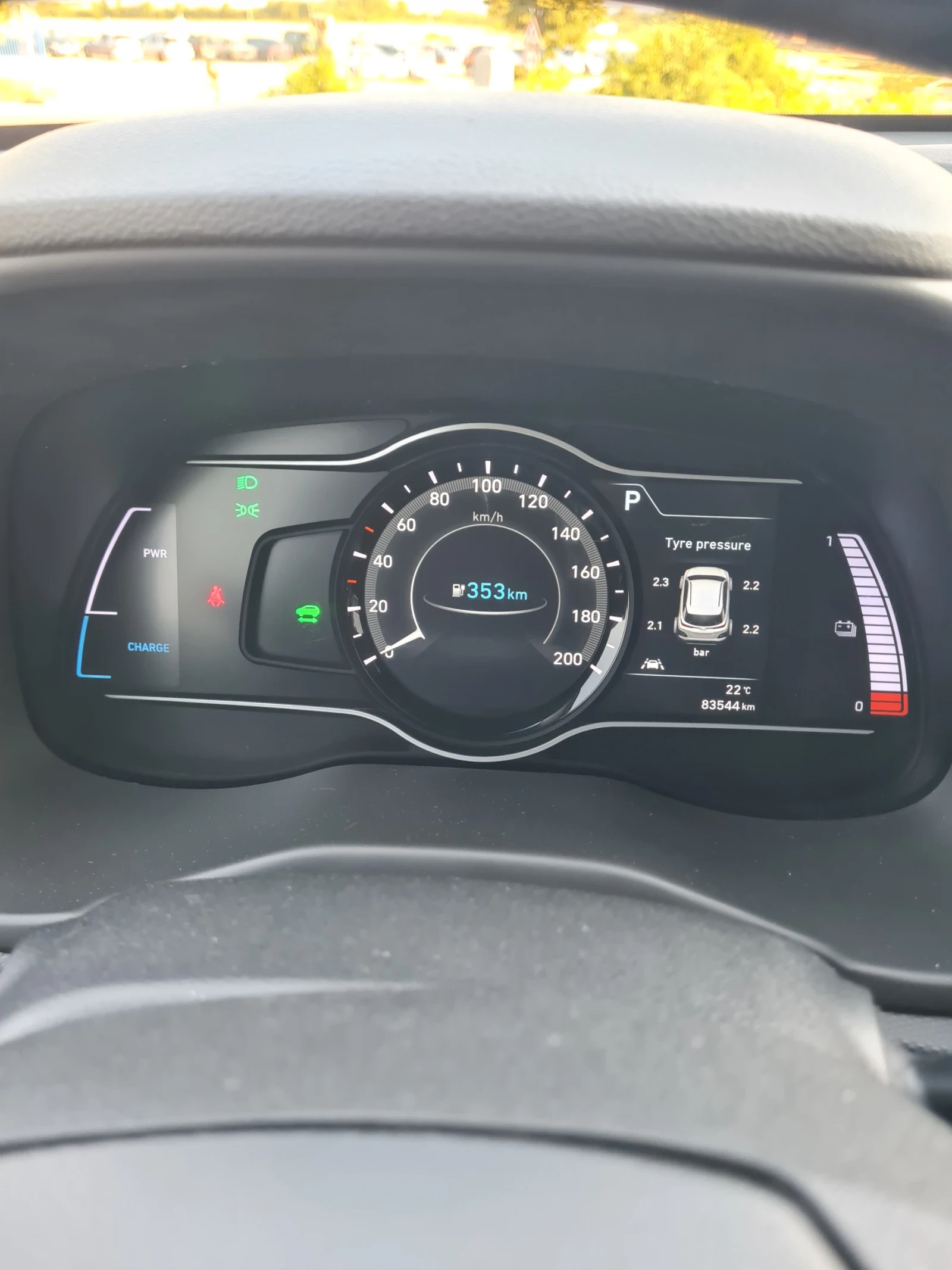 Hyundai Kona 64 KWh Premium  - изображение 10