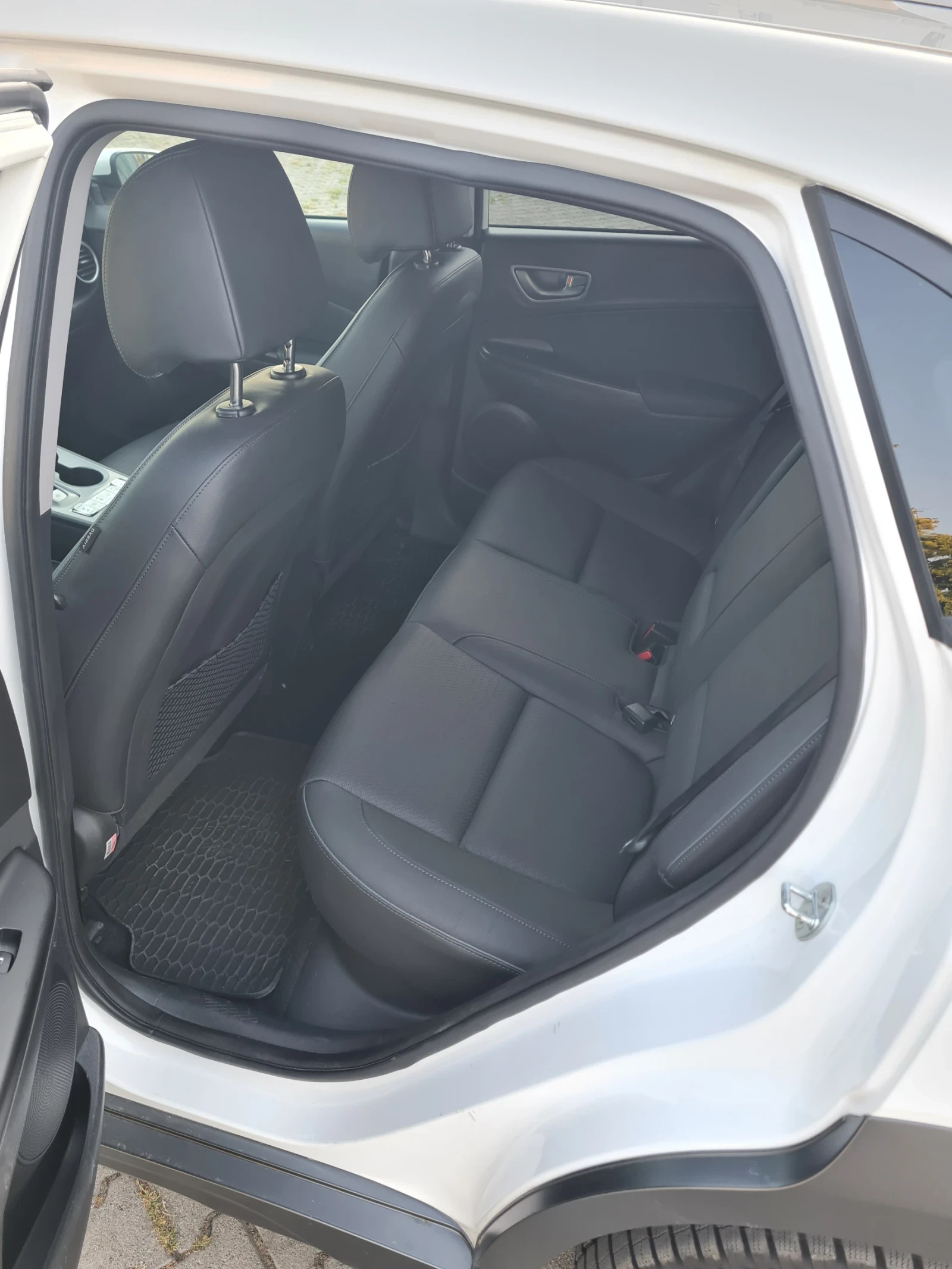 Hyundai Kona 64 KWh Premium  - изображение 5